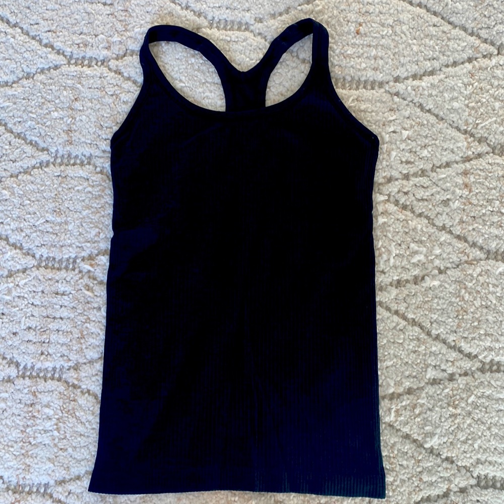 Lululemon black tank